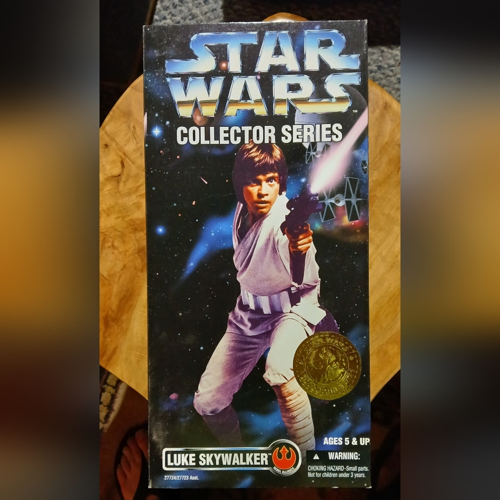 Star Wars Collector Series Luke Skywalker Action Figure - White and Blue